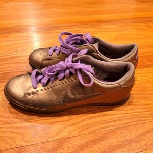 Nike classic